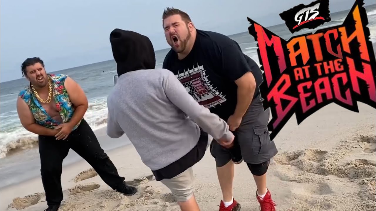 GRIM vs Fake RAZOR RAMON at the BEACH! - YouTube