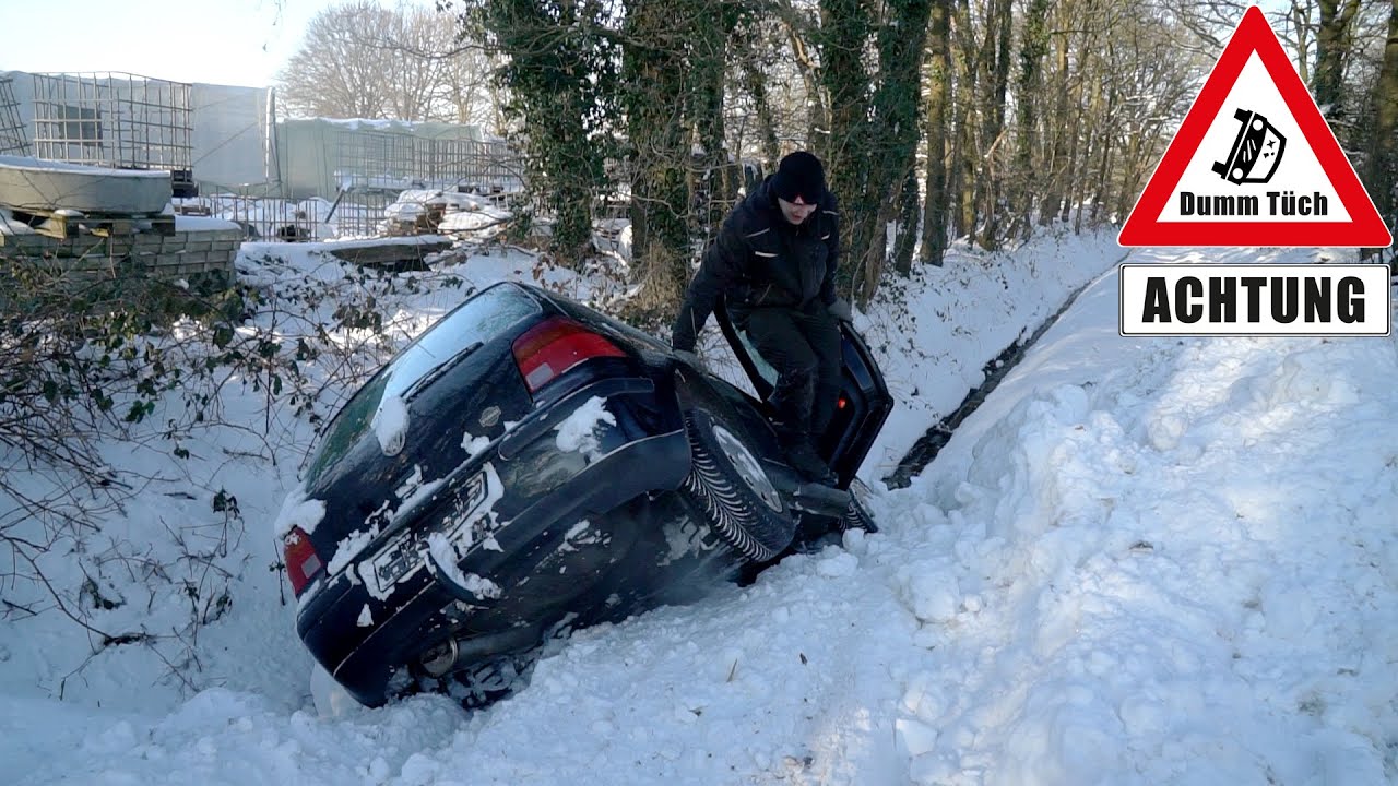 Wintereinbruch - Auto landet im Graben | Dumm Tüch
