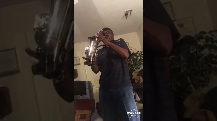The Saxophonist Leon Mack makes the Alto Sax cry !!!