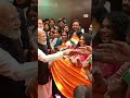स्लोवाकिया में नाच-गाने से हुआ मोदी का स्वागत [PM Modi Arrives in Slovakia, Receives Welcome]