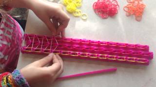 How to Make a Triple-Single (Waterfall) Bracelet screenshot 5