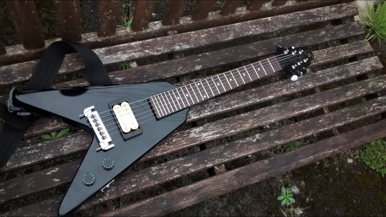 greg bennet gt1 mini flying v (wee vee) - YouTube