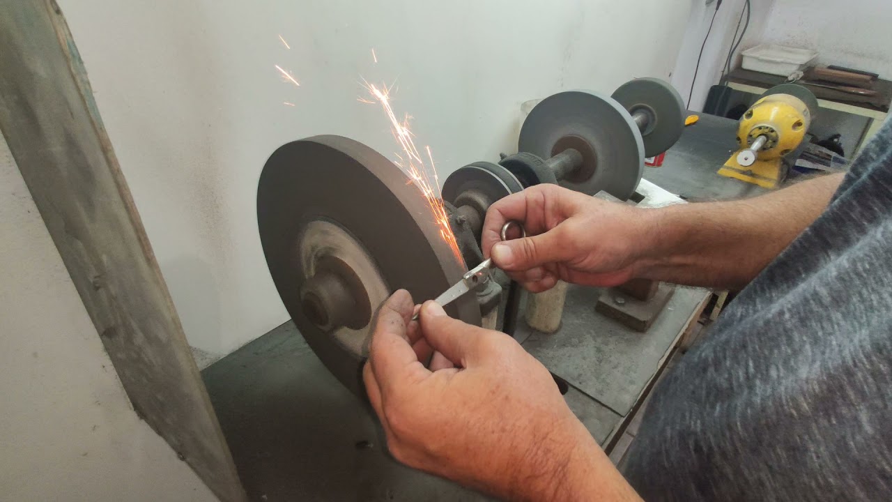 Como fazer afiação interna da tesoura