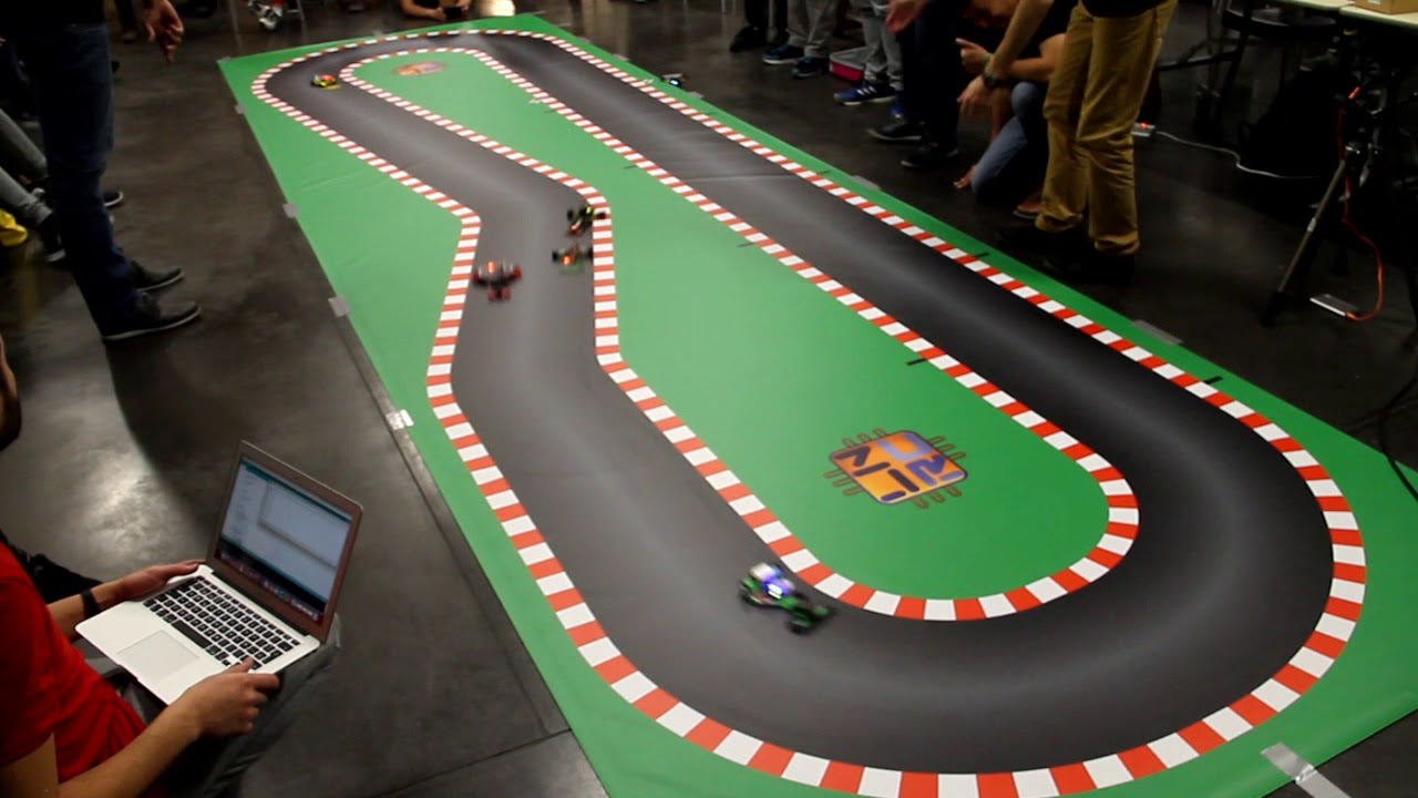 Nuevas ideas en las carreras de robot autónomos: circuitos más realistas
