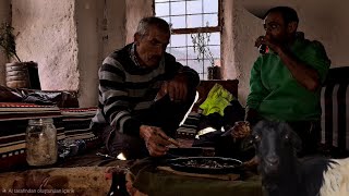 Download Lagu DAĞ EVİNDE GÜNLERCE BENİ BEKLEMİŞ~yağmurda zor anlar~motorla kurtarma operasyonu MP3