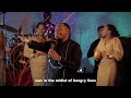 Christopher Mwahangila - Mungu Hawezi Kukusahau (Live Music Video)
