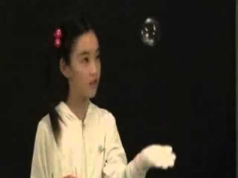 점핑비누방울 아이가 노는 영상