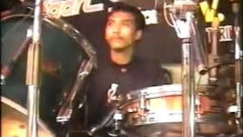 BUTA - Denis Arista (OM PALAPA Lawas 2005) Live in Buduran, Menit 2:56 Sampai 3:17 DUGEM PALAPA💃🎸