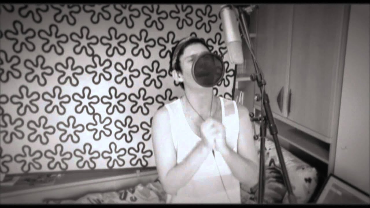 Lucan Smiles - Spaceship (Acoustic) [Live]