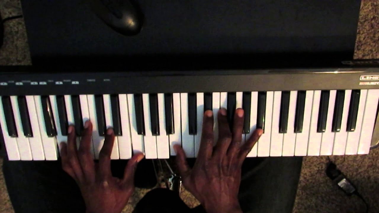 How to play Glorify Him by Darwin hobbs (piano tutorial) part 2 YouTube
