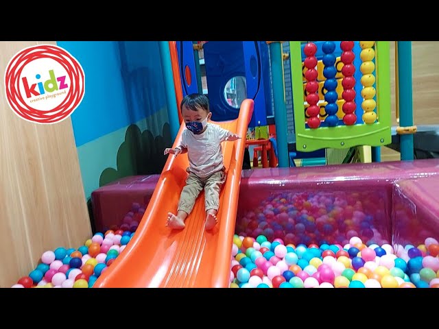 Taman bemain anak indoor, Kidz creative playground sunrise mall | Mandi bola & perosotan anak class=