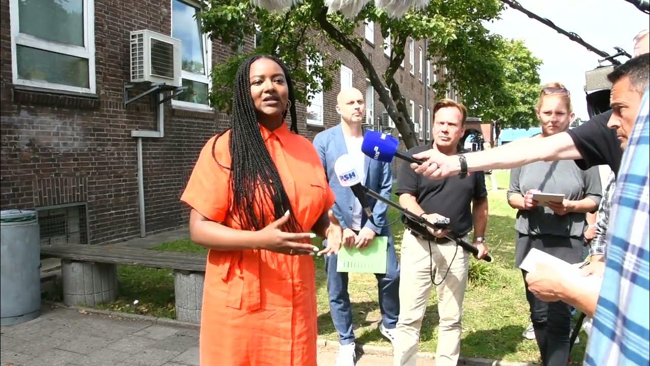 Antrittsbesuch in der Erstaufnahme Neumünster für Flüchtlinge von ...