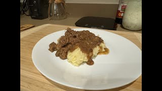 Braised Beef and Mashed Potatoes