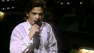 Video thumbnail of "Festival de Viña 1986, Luís Miguel, Dos enamorados"