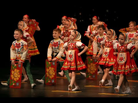 «ГОРОДЕЦКИЕ ДОСТОЧКИ», Ансамбль 'Школьные годы'. 'GORODETSKY DOSTOCKHKI', Ensemble 'School Years'.