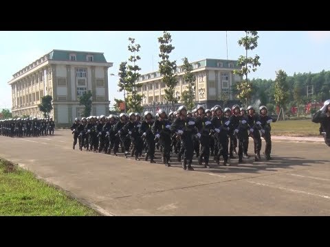 Video Cảnh sát cơ động ứng trực, bảo đảm an ninh trật tự Tết... - youtube
