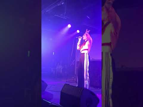 Julia Wu 吳卓源 - 台北夜空下 Live @ The Wall, Taipei Taiwan