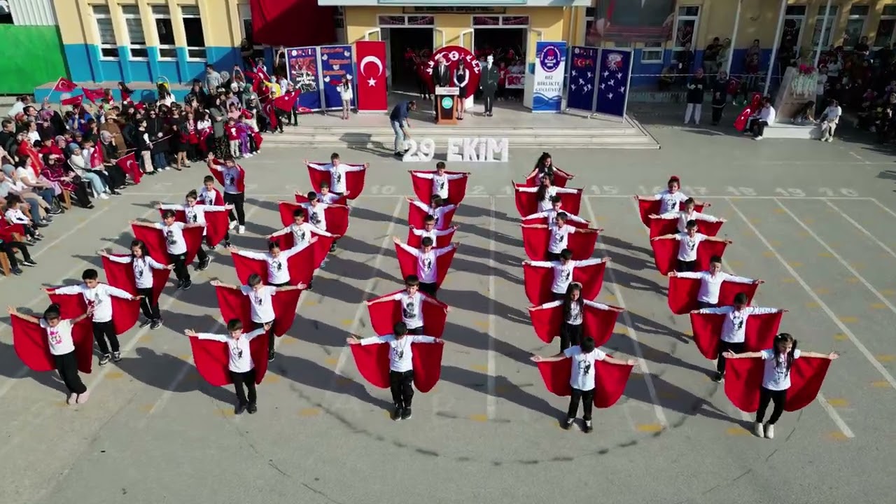 İZMİR MARŞI 29 EKİM GÖSTERİSİTARIK ÇEVİKEL İLKOKULU 4G SINIFI 100.YIL