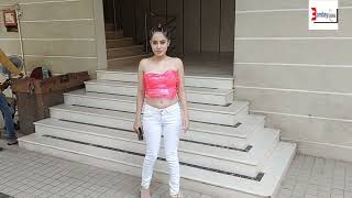 Urfi Javed Spotted At Andheri Mall New Hot Look In Pink Top &White Paint Urfi Ji Gana Kab Arha