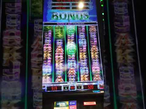 Red Rock Casino! Triggered Wheel bonus on Rich Little Piggies World Class!!!