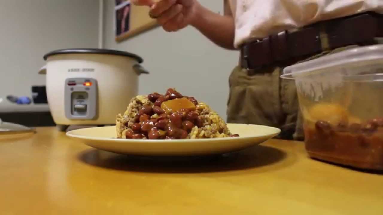 Cocina en el hospedaje, episodio 1: arroz con carne molida en una arrocera