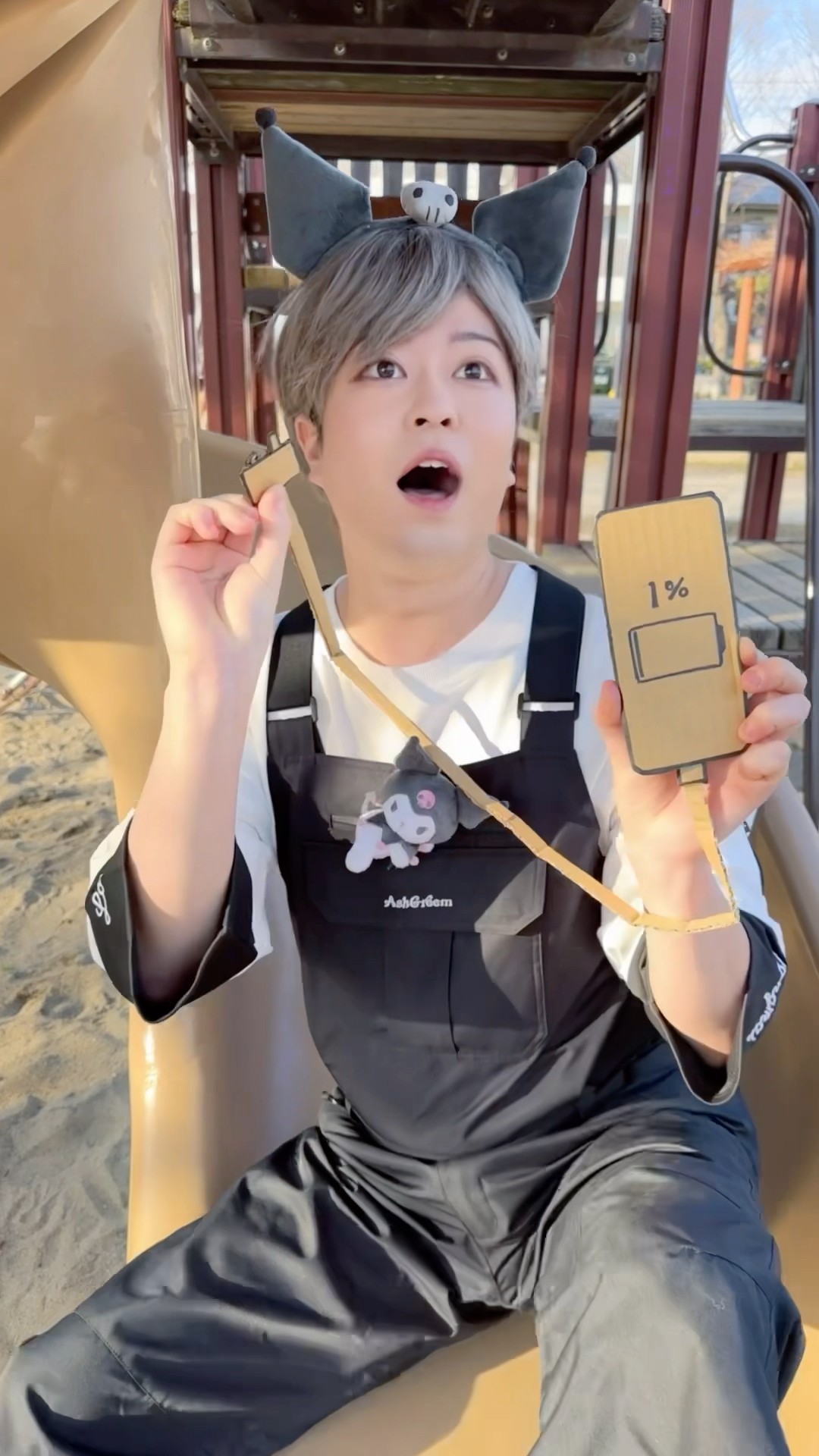 CHARGING METHOD FOR CARDBOARD iPhone IN PARK！#asmr