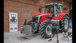 Je déchaume en Massey Ferguson 7S.190 !