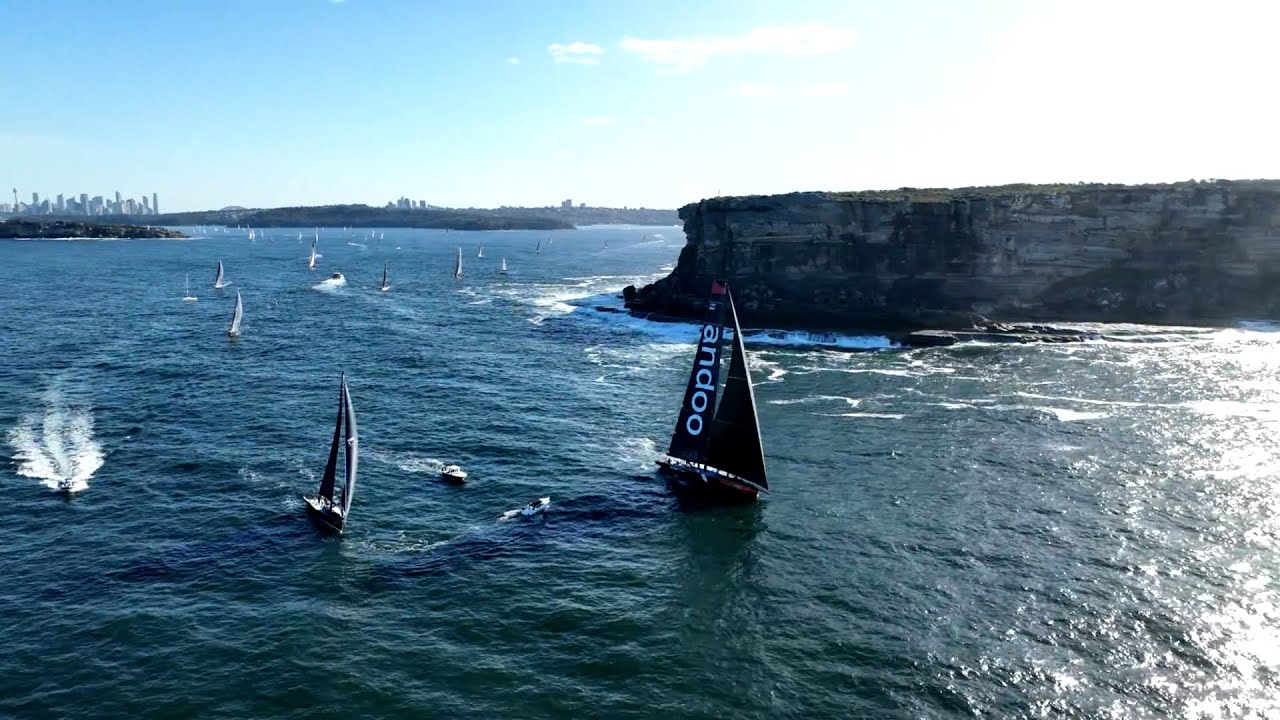 2022 Noakes Sydney Gold Coast Yacht Race Serene Start On Sydney 