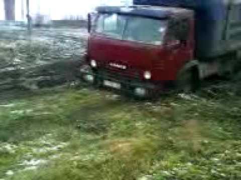 Камаз в грязи видео