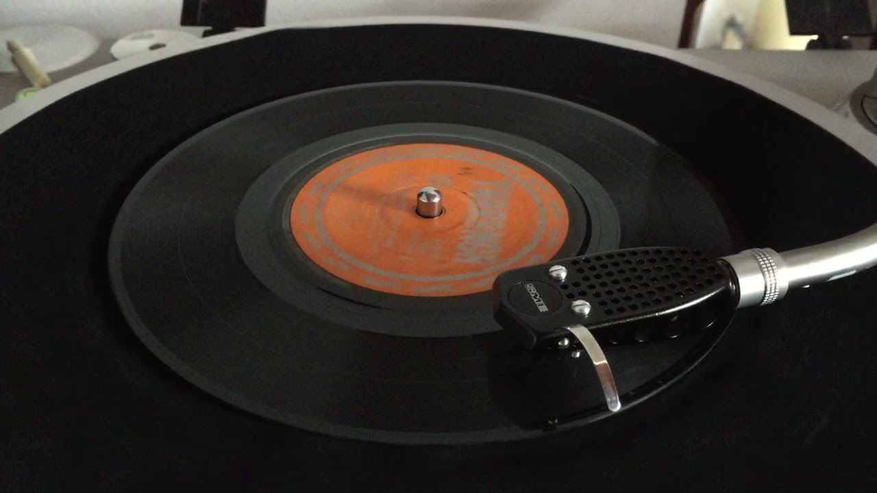 Tissa Nagodavithana: Sudu Mudu Sumudu Sriya