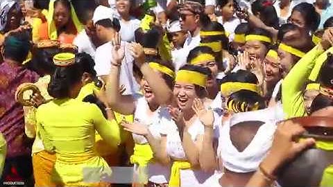 Tradisi Siat Yeh , Banjar Teba , Jimbaran - Full Video