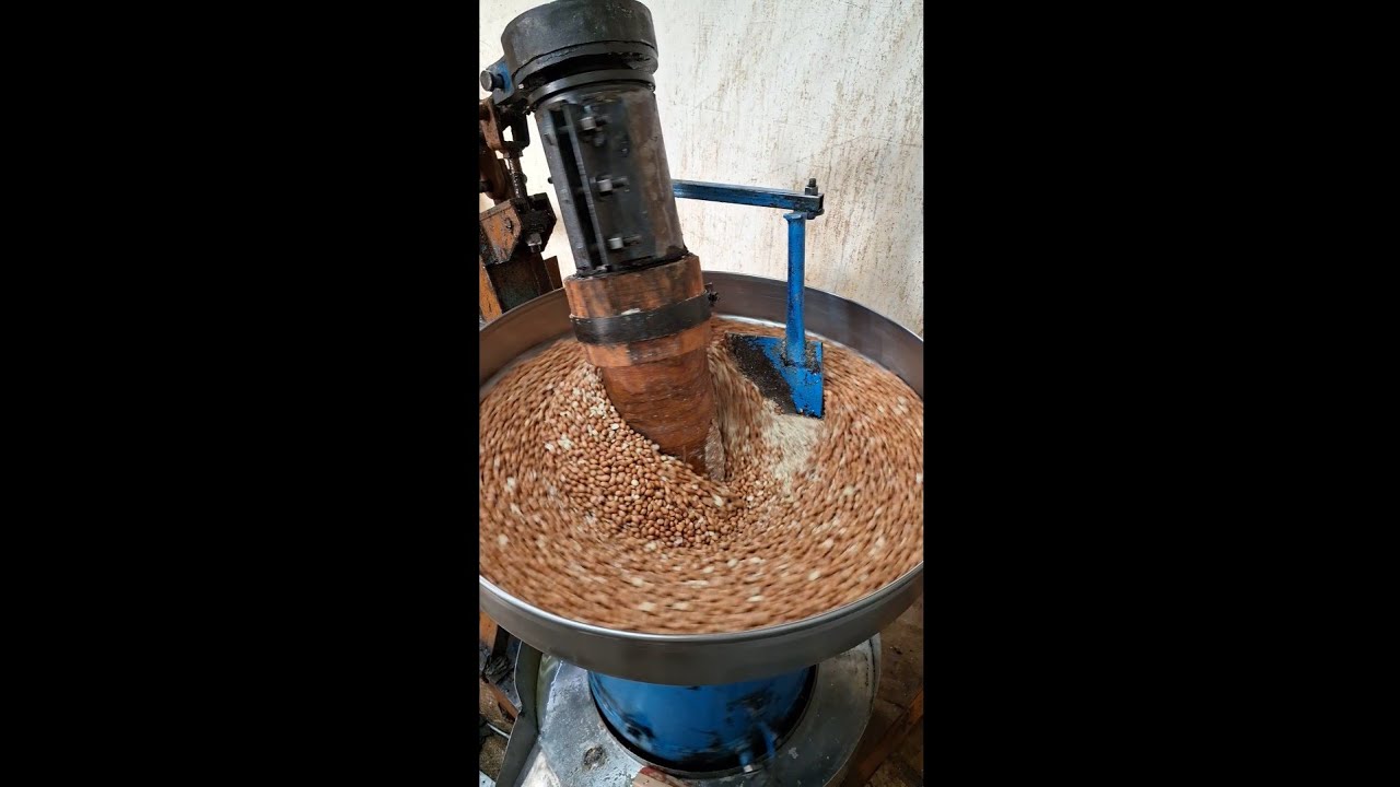100%Pure Peanut Oil Wood Pressed Oil |Traditional Way Of Making Oil | groundnut oil|Factory Explorer