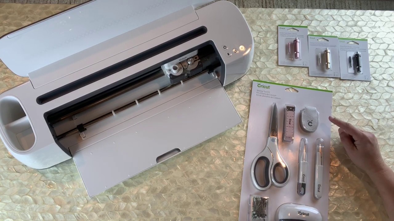 Cricut Maker UNBOXING, Ultimate Starter Kit