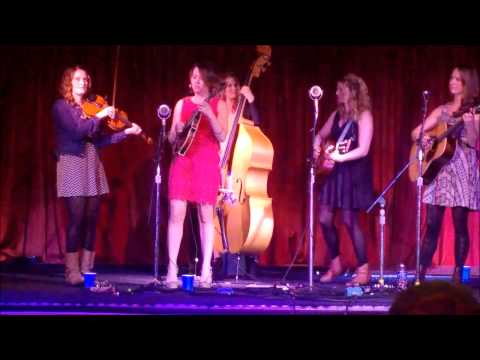 Della Mae, Thats the way ... world goes round