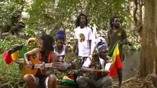 Video thumbnail of "racine kiltir- sa majesté selassie"