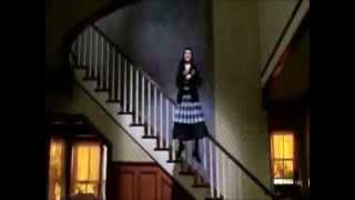 Beetlejuice: Jump In The Line Shake Senora