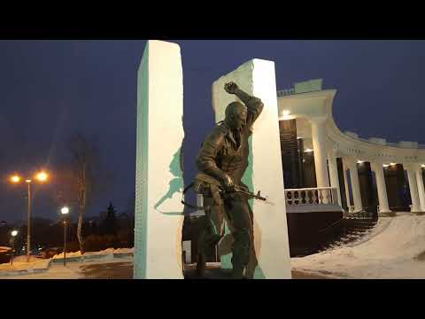 Памятник воинам-интернационалистам на площади Победы в Саранске