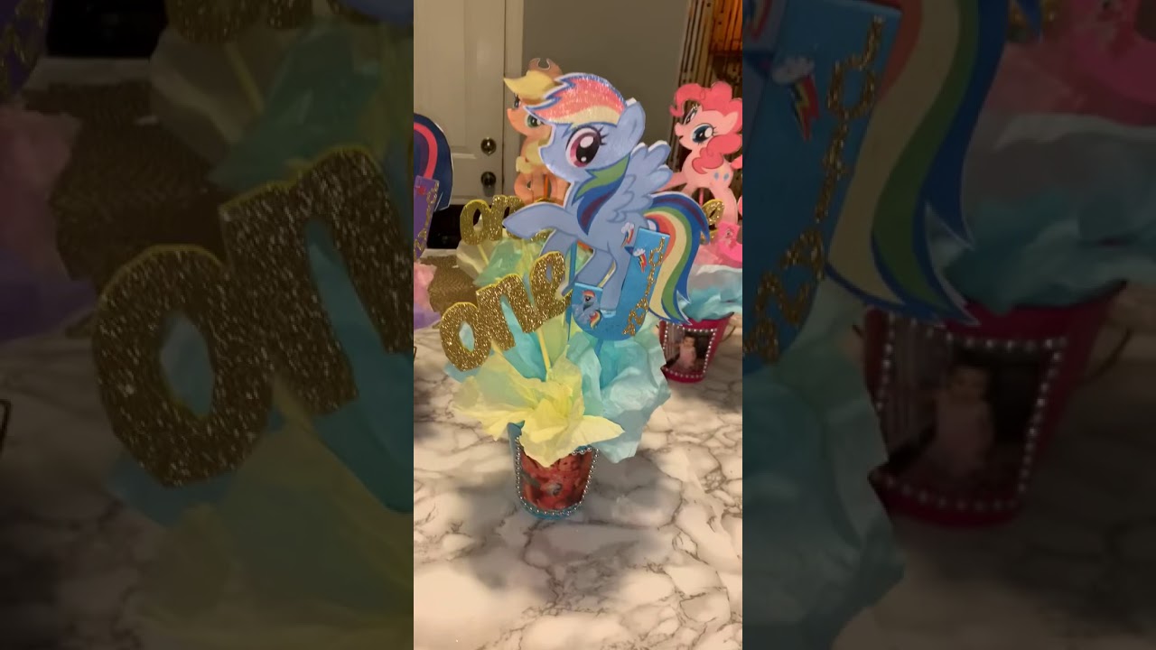My little pony centerpiece...
