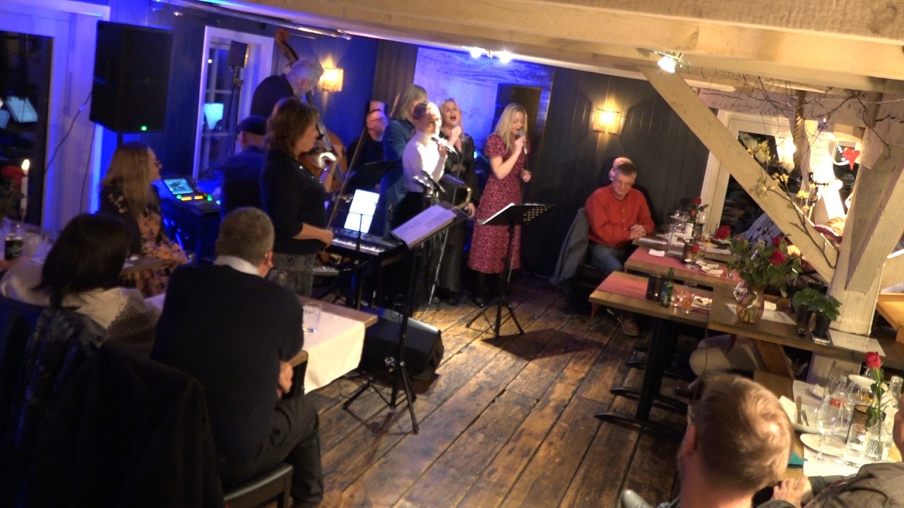 Ladies & Gentlemen Maluns Medley