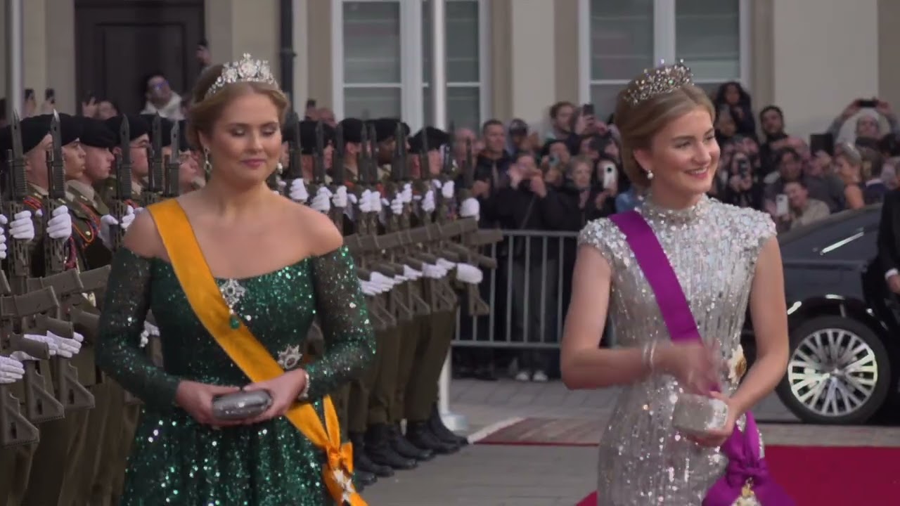 Royal Tea! Odilia en Rick rekenen af met 2025