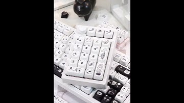 Cute Line Cat Keycaps #desksetup #kawaiidesk #keyboard #keycaps #gamergirl #cutekeyboard