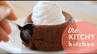 Learn how to make molten chocolate cake! this dessert is so decadent,
and a little effort has huge effect! find my cookbook!
http://www.thekitchykitchen.co...