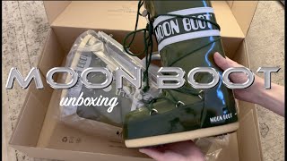 Moon Boot Vinyl aesthetic unboxing