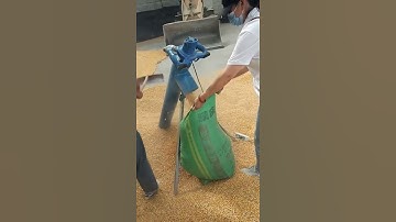 Automatic bag filling machine, plug in the electricity, put the grain pile, a bag in a few seconds