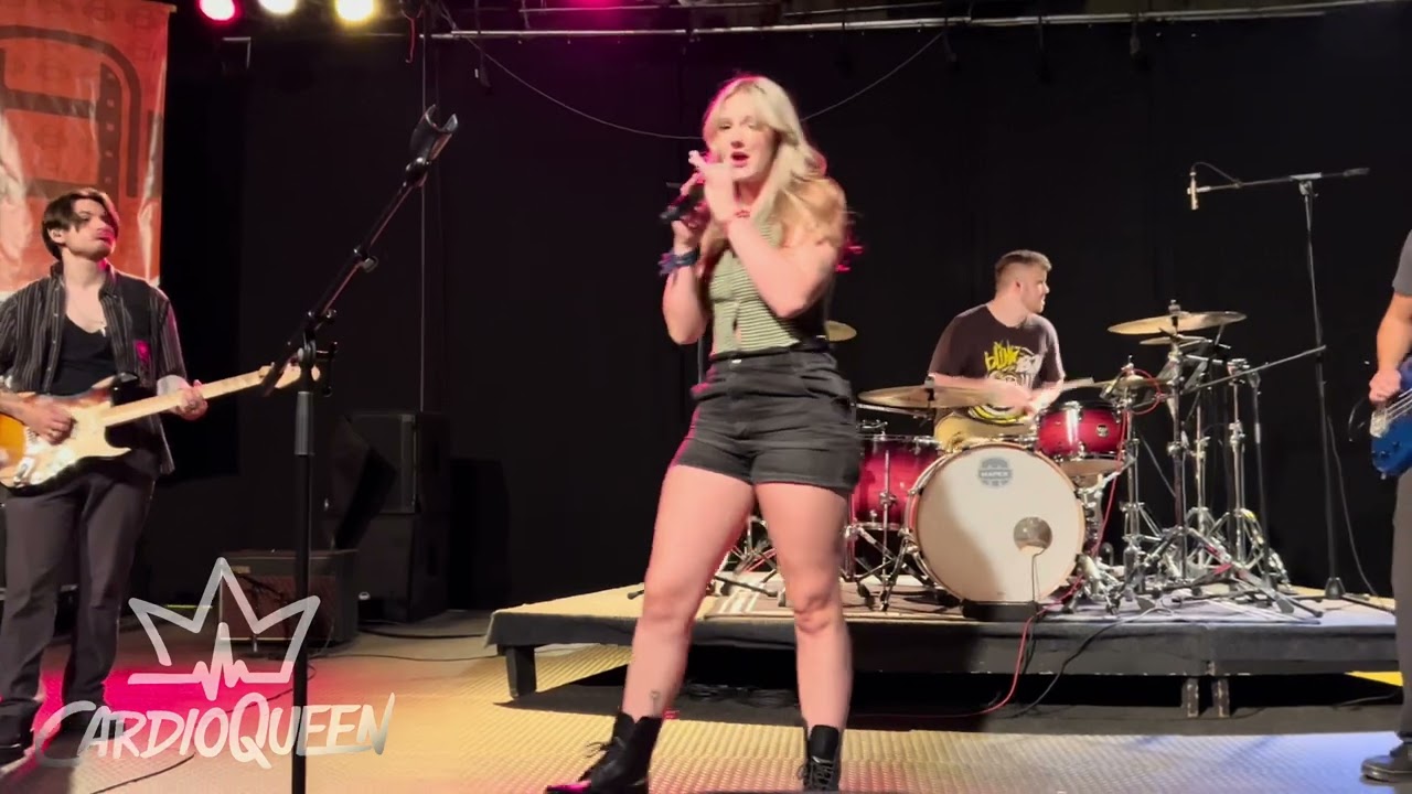 We Don't Think the Same - LIVE MUSIC VIDEO - CARDIOQUEEN