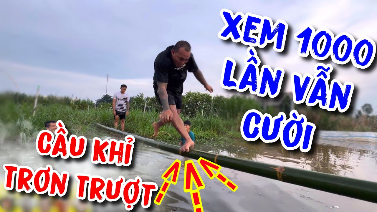 THỬ THÁCH Người Đi Cầu Khỉ Trơn Trượt Xa Nhất Được Sơn Hào Hải Vị Xem Là Cười | Thánh Xàm