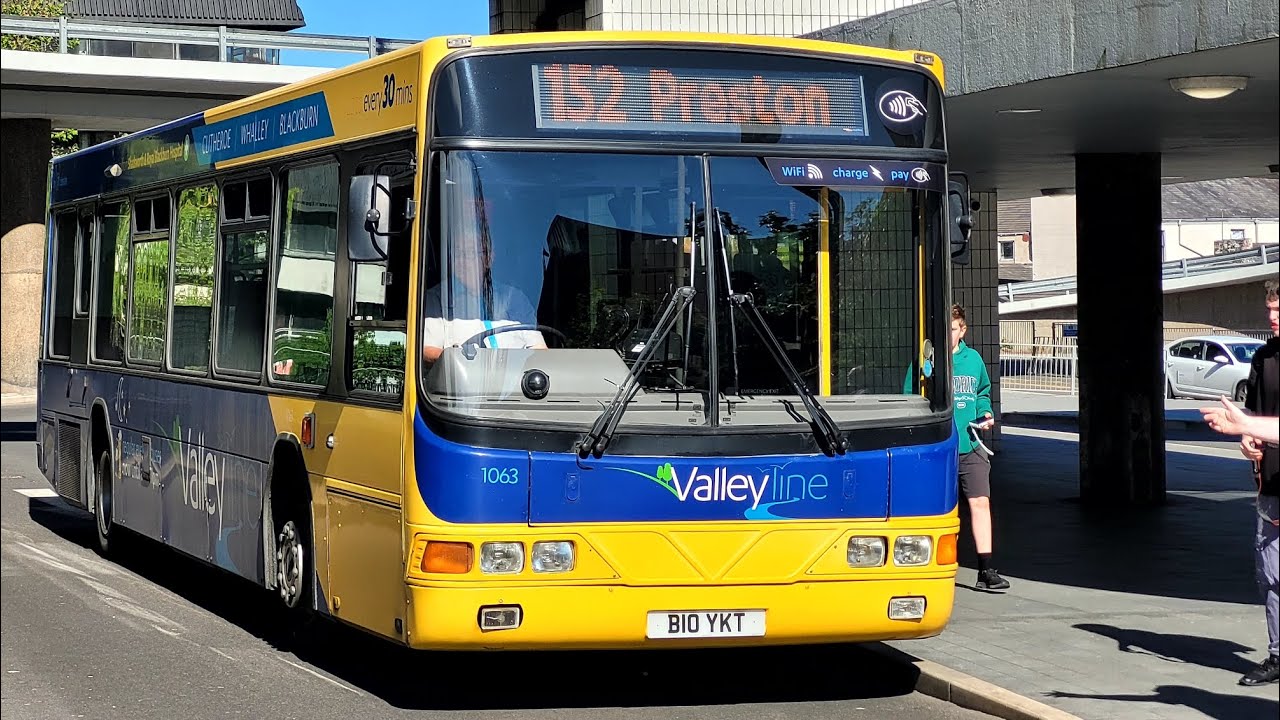blackburn-bus-company-farewell-b10bles-on-the-152-dupe-looping-preston