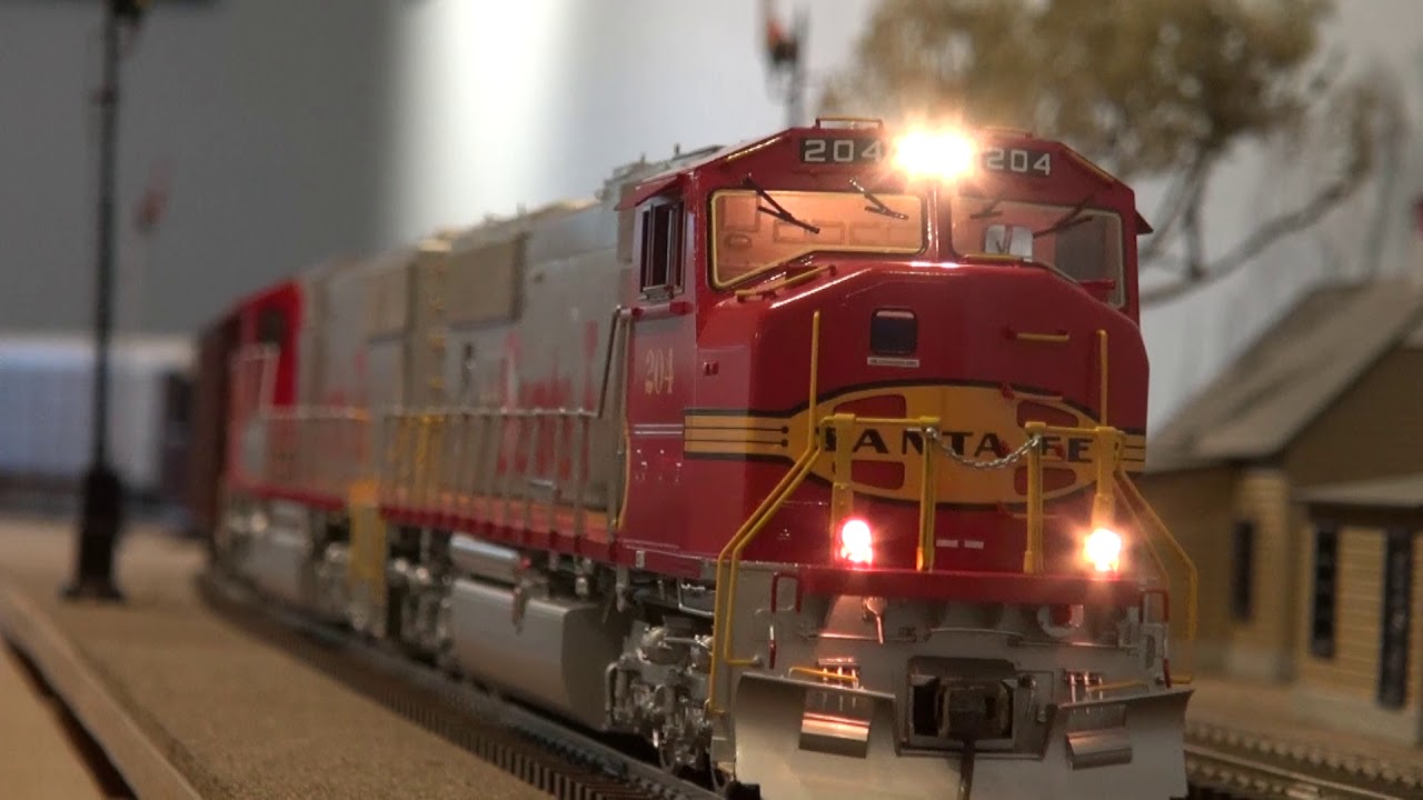 Overland 2-Rail O Scale ATSF SD75M meet ATSF GP35u