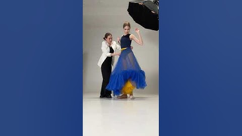 🇺🇦 Model poses for photoshoot📸 Ballet. Model Alina