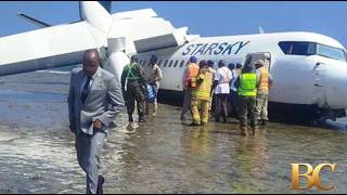Penger Plane In Somalia Overshoots The Runway Into Shallow Seawater Near The Airport